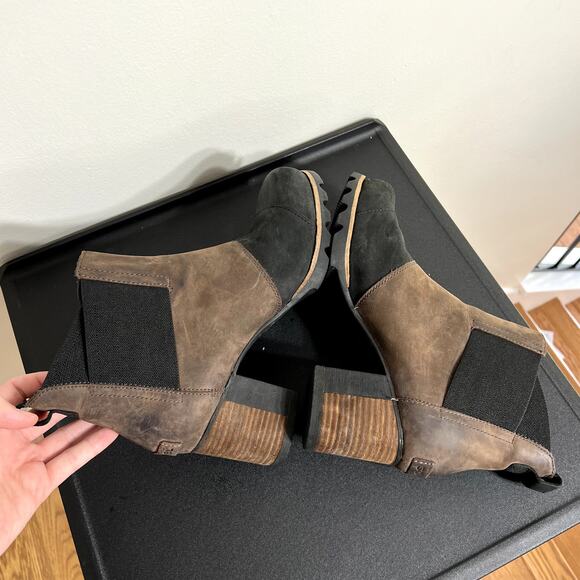 Sorel Addington Chelsea Ankle Boot - Picture 5 of 7
